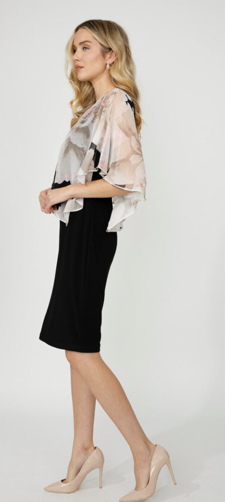 Frank Lyman Floral Body Con Dress